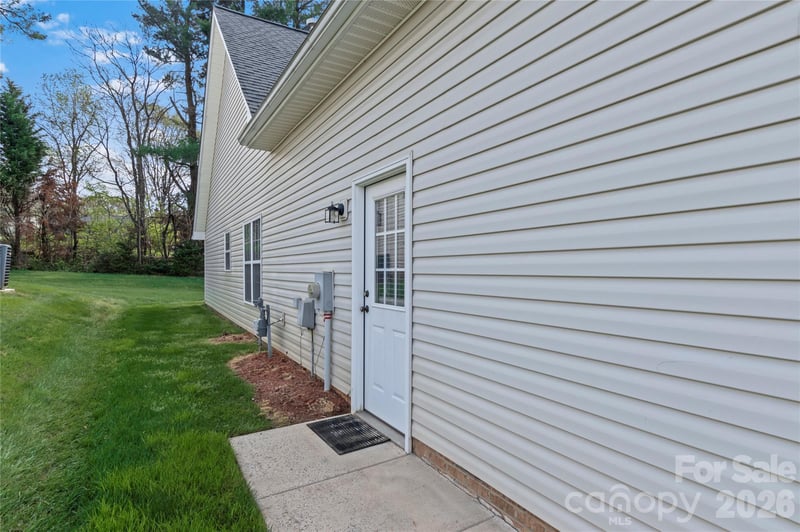 567 Caladium Ct, Kernersville, NC 27284