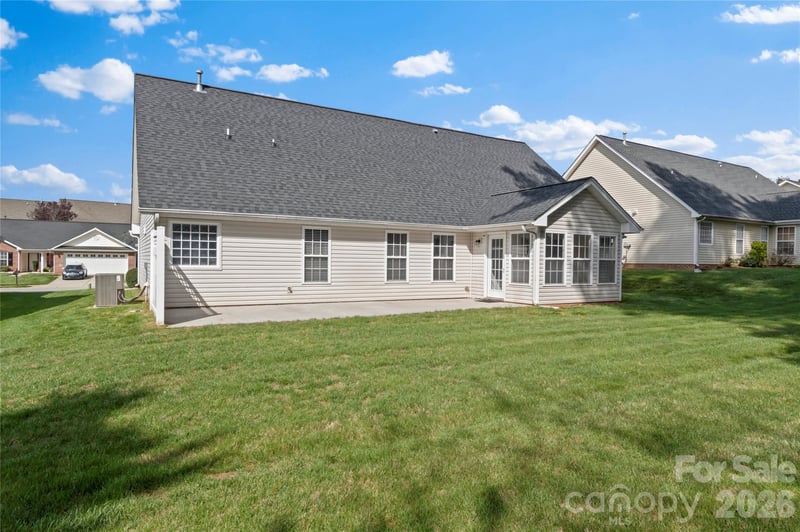 567 Caladium Ct, Kernersville, NC 27284