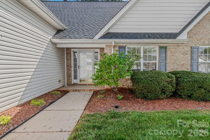 567 Caladium Ct, Kernersville, NC 27284