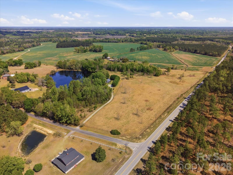52 Mcmillan Rd, Cheraw, SC 29520