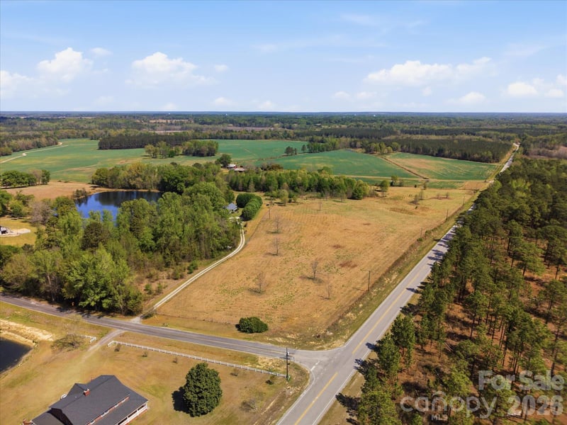 52 Mcmillan Rd, Cheraw, SC 29520