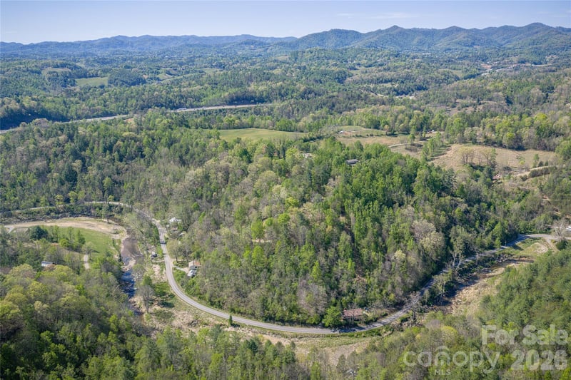 44 Marshbanks Rg, Weaverville, NC 28787