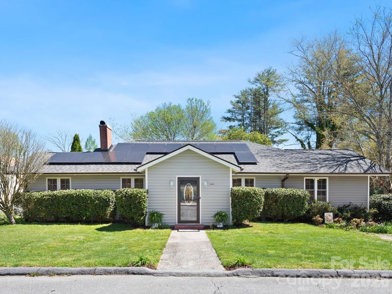 1614 Ridgewood Blvd, Hendersonville, NC 28791