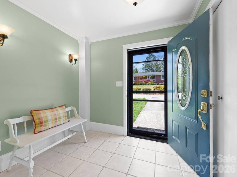 1614 Ridgewood Blvd, Hendersonville, NC 28791