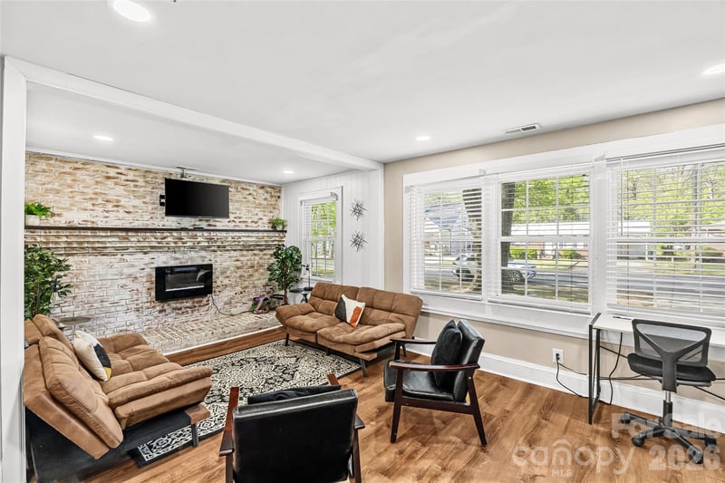 2738 Catalina Ave, Charlotte, NC 28206