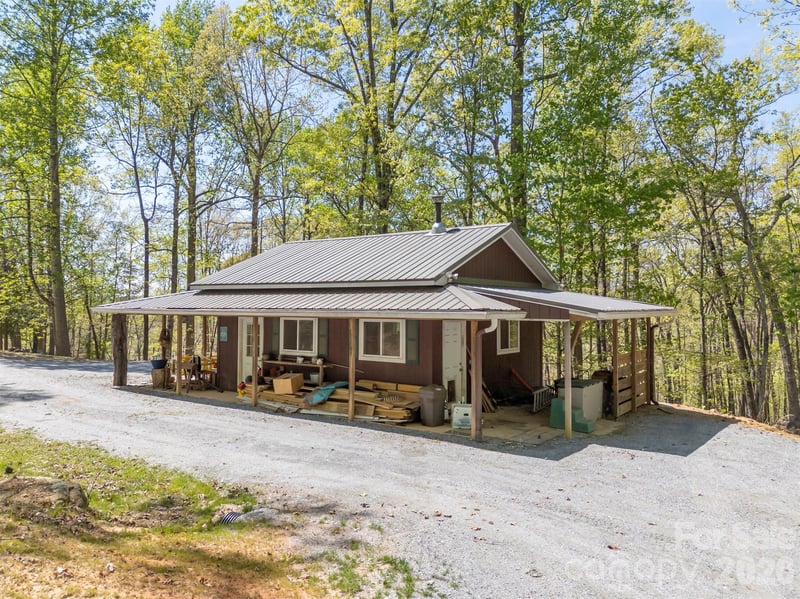 2825 River Rd, Columbus, NC 28722