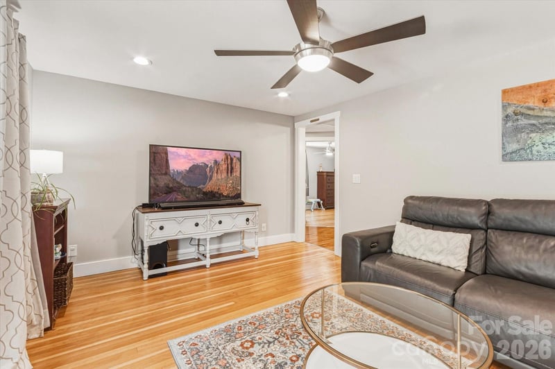 31 Huffman Rd, Asheville, NC 28806