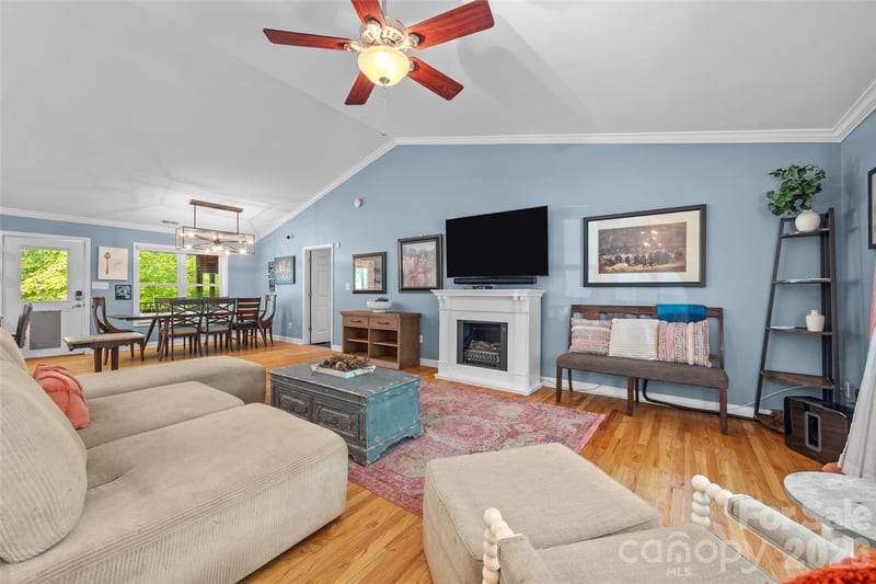 10545 Mount Holly Huntersville Rd, Huntersville, NC 28078