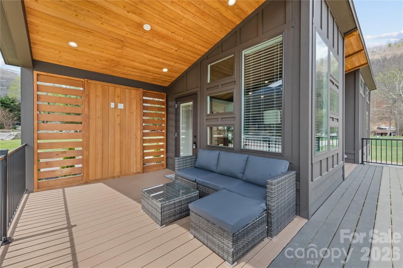25 Getaway Ln #1, Maggie Valley, NC 28751