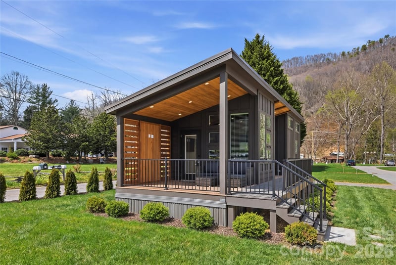 25 Getaway Ln #1, Maggie Valley, NC 28751