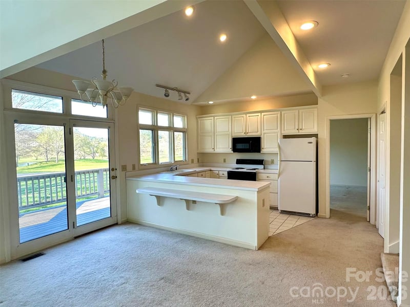 311 Landing Dr #E2, Jefferson, NC 28640
