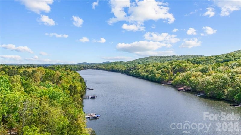 135 Harbor Dr, Lexington, NC 27292