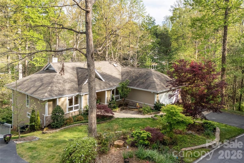 508 Cobblestone Ln, Flat Rock, NC 28731