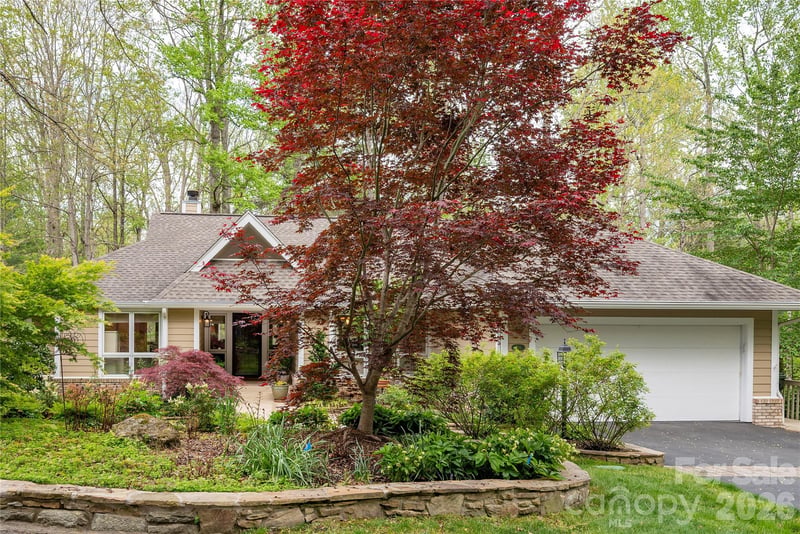 508 Cobblestone Ln, Flat Rock, NC 28731