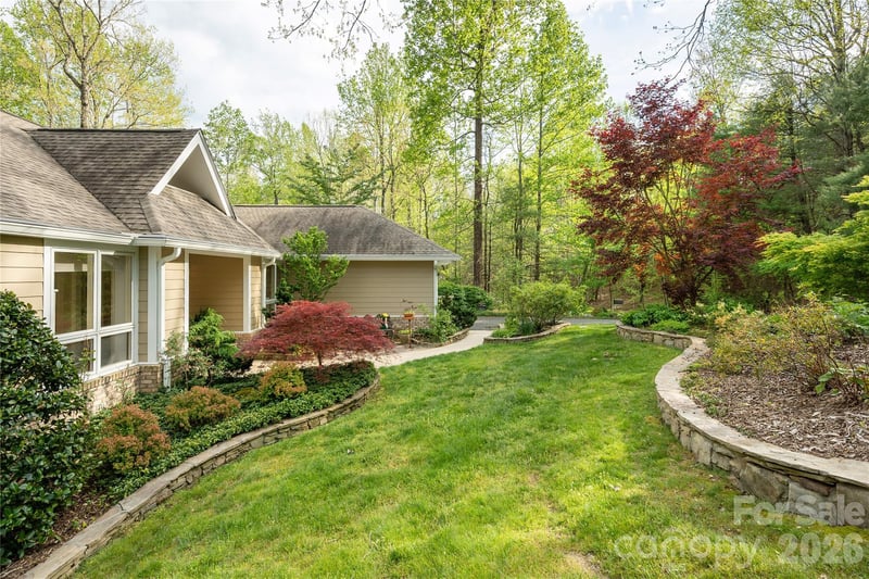 508 Cobblestone Ln, Flat Rock, NC 28731