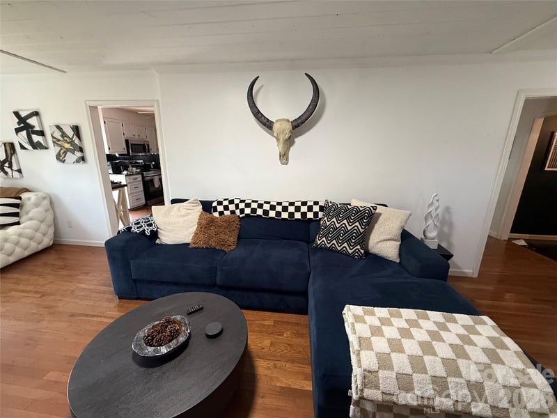 2922 Lovie Ln, Hudson, NC 28638