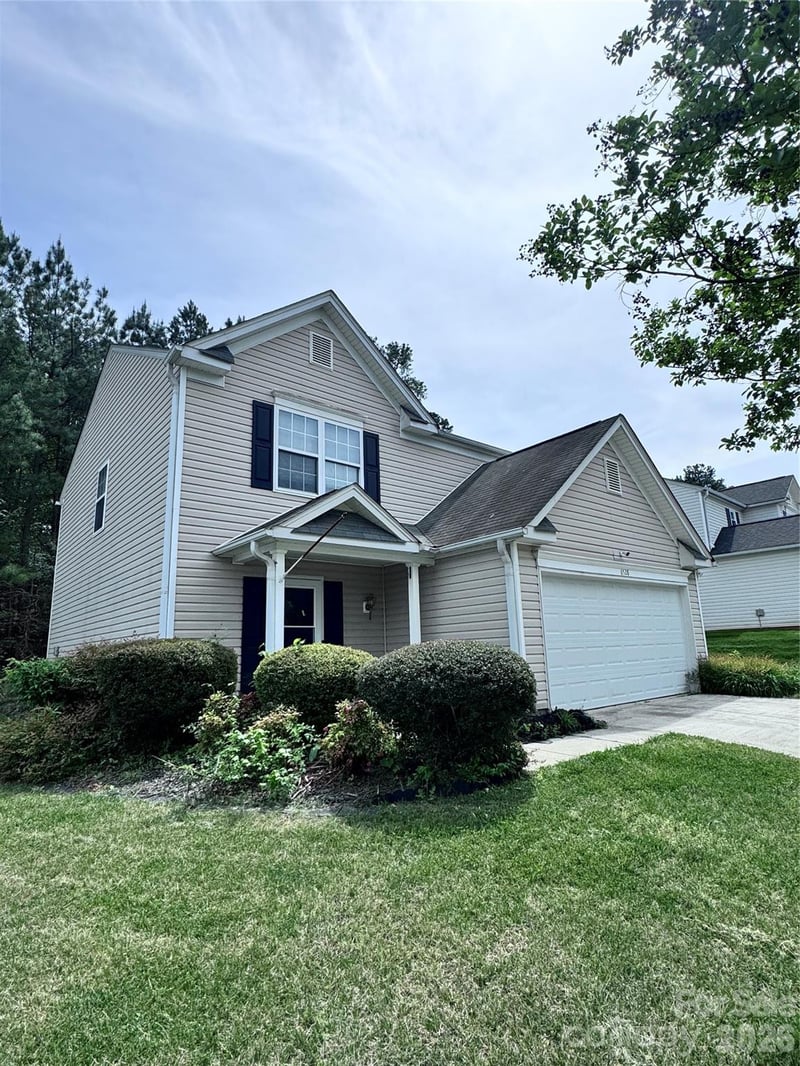 6528 Forest Cross Dr, Charlotte, NC 28216