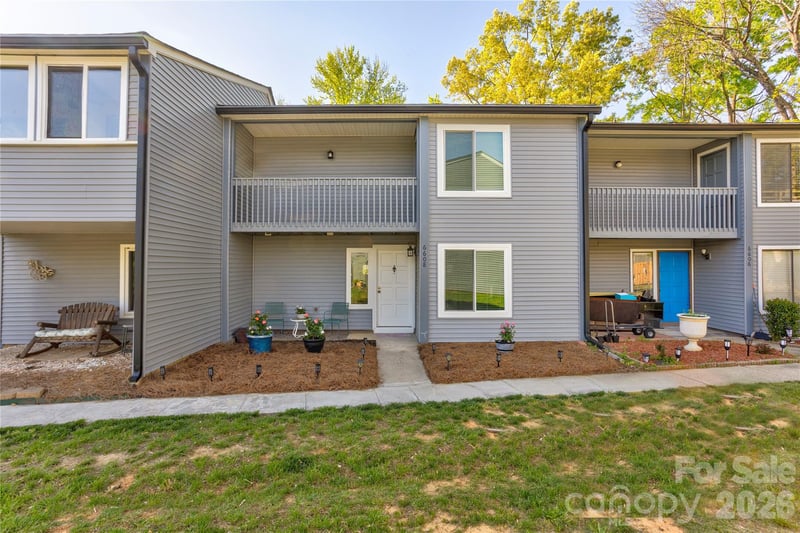 6608 Point Comfort Ln, Charlotte, NC 28226