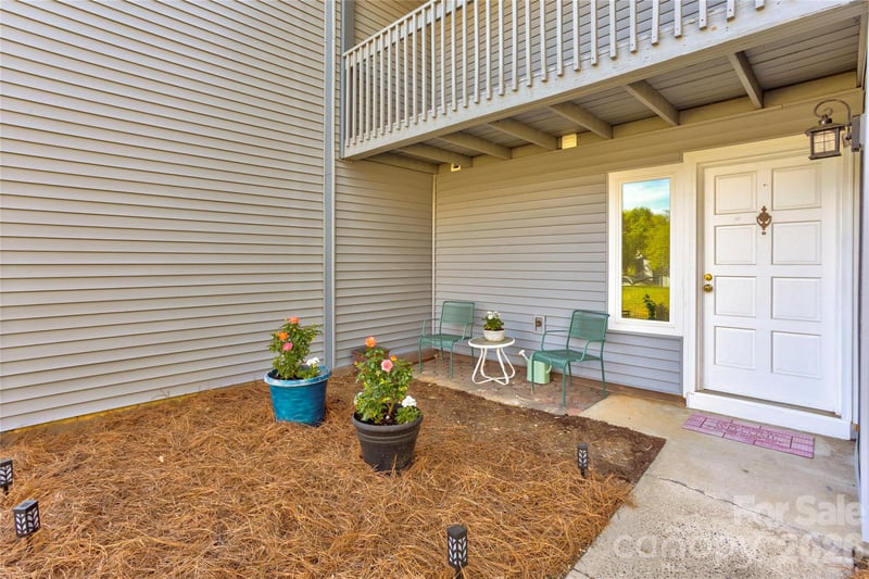 6608 Point Comfort Ln, Charlotte, NC 28226