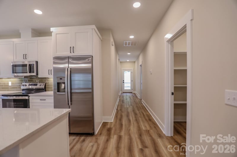 156 Oakdale Dr, Morganton, NC 28655