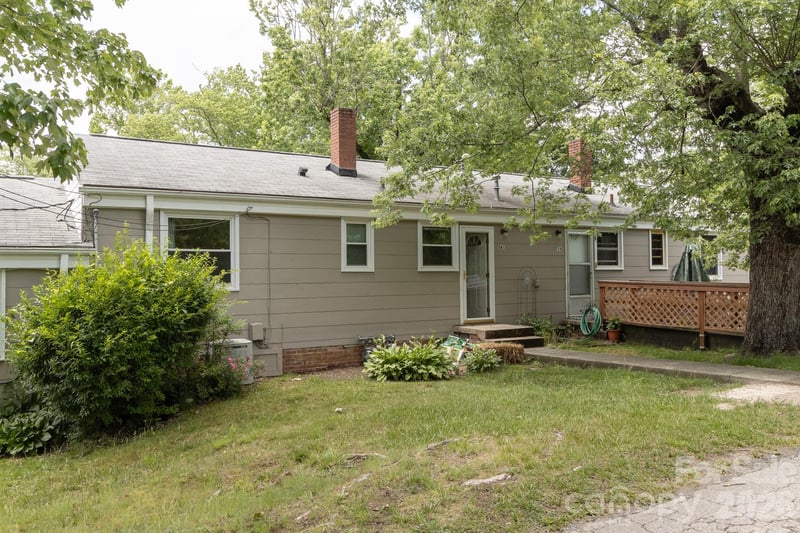 41 Trowbridge Ln, Brevard, NC 28712
