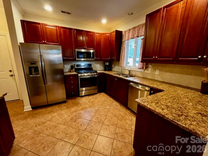 10914 Casetta Dr, Matthews, NC 28105