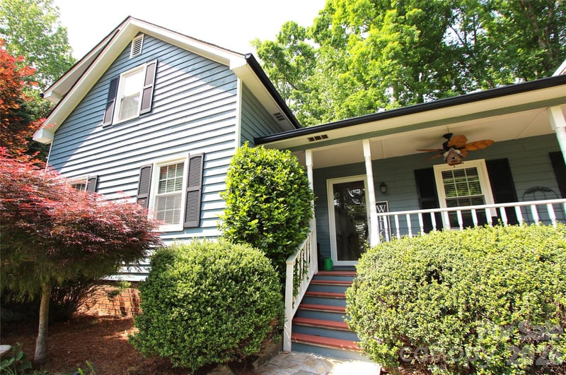 2600 Lakewood Dr, Gastonia, NC 28052