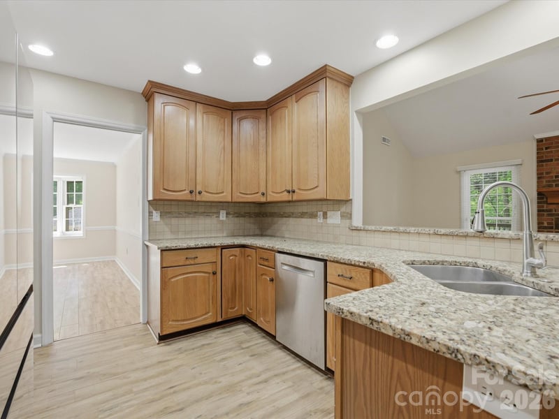 9437 Fairmead Dr, Charlotte, NC 28269
