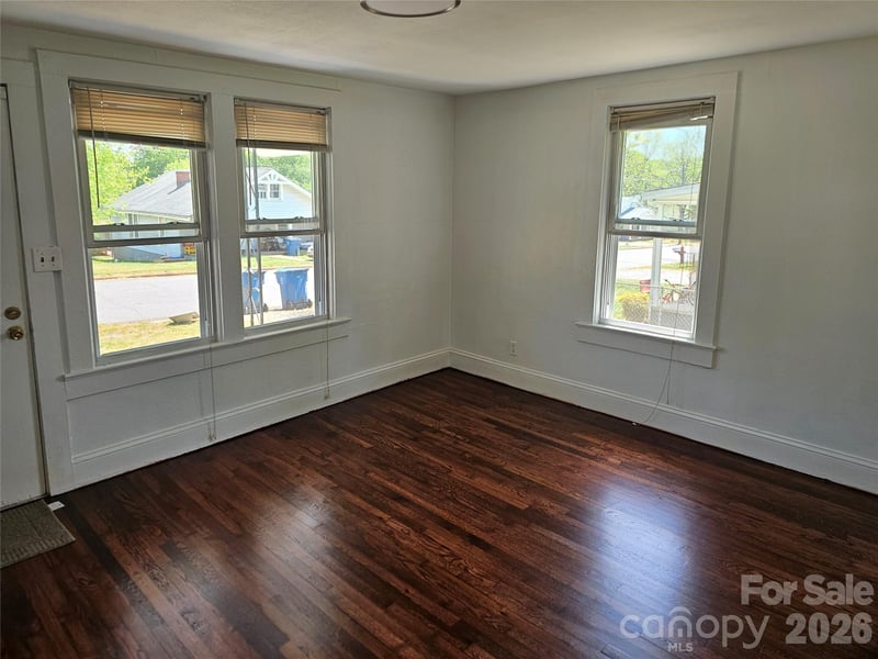 406 26th St, Hickory, NC 28602