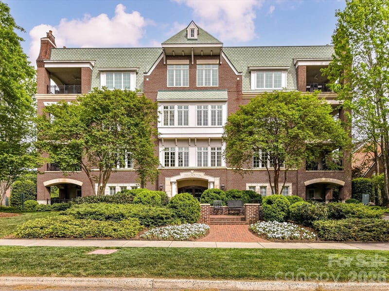 2223 Croydon Rd #302, Charlotte, NC 28207