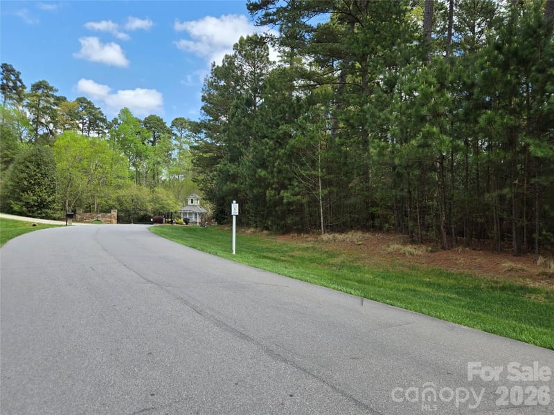 137 Heron Bay Dr #1B, Badin Lake, NC 28127