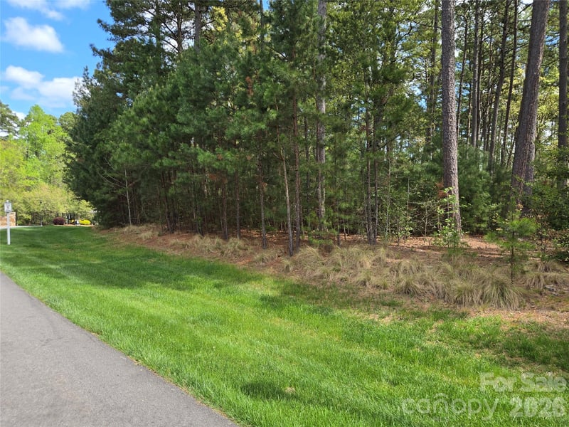 137 Heron Bay Dr #1B, Badin Lake, NC 28127