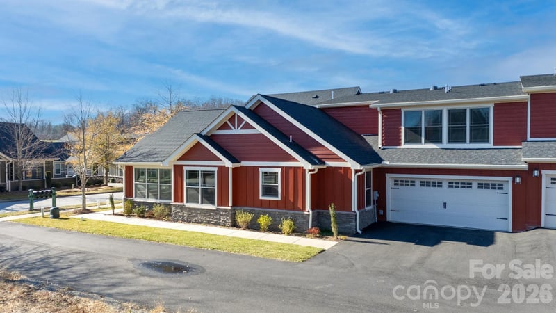 20 Brookstone Pl, Candler, NC 28715