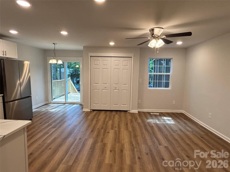 6211 Spanish Oak Rd, Charlotte, NC 28227