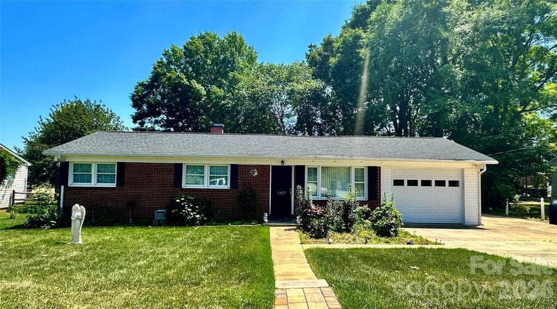 1327 Reid St, Statesville, NC 28677