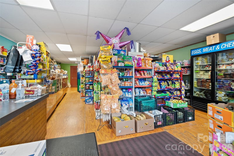 338 Main St, Canton, NC 28716