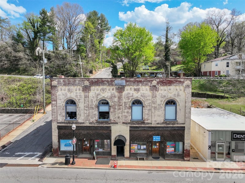 338 Main St, Canton, NC 28716