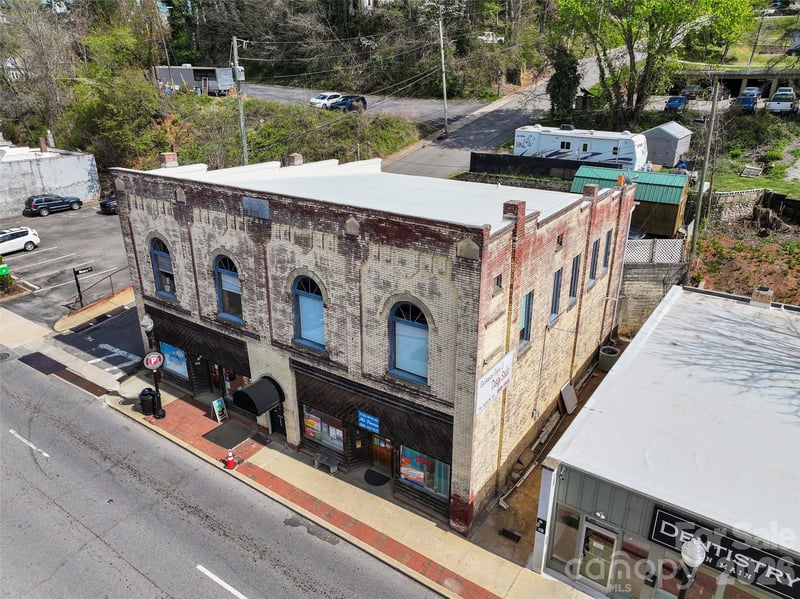 338 Main St, Canton, NC 28716