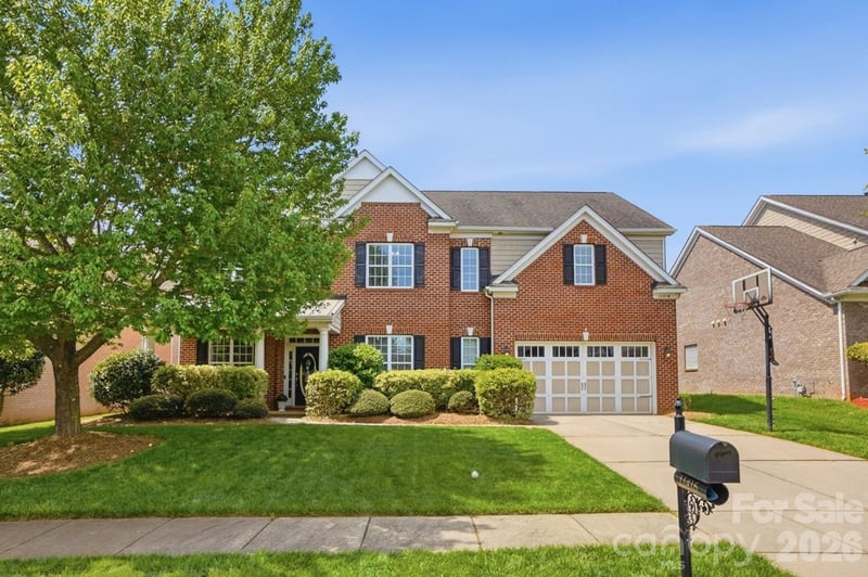 11416 Ashbourne Hall Rd, Charlotte, NC 28277