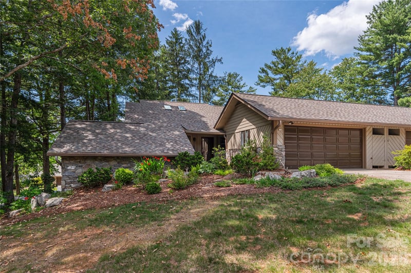 1101 Timber Trl, Asheville, NC 28804