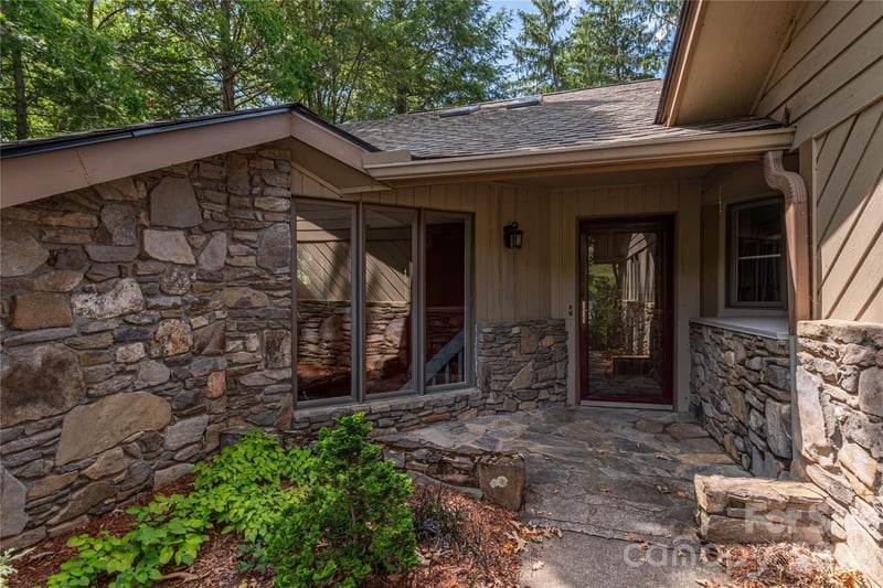 1101 Timber Trl, Asheville, NC 28804