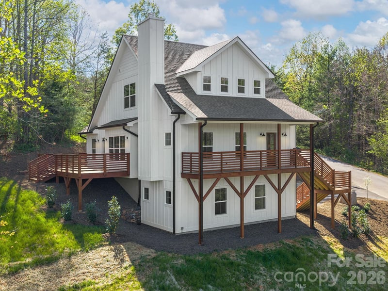 94 Spicewood Rd, Weaverville, NC 28787