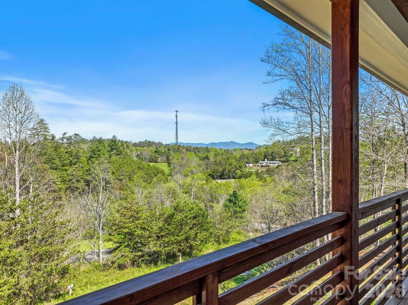 94 Spicewood Rd, Weaverville, NC 28787