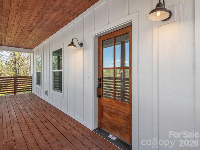 94 Spicewood Rd, Weaverville, NC 28787