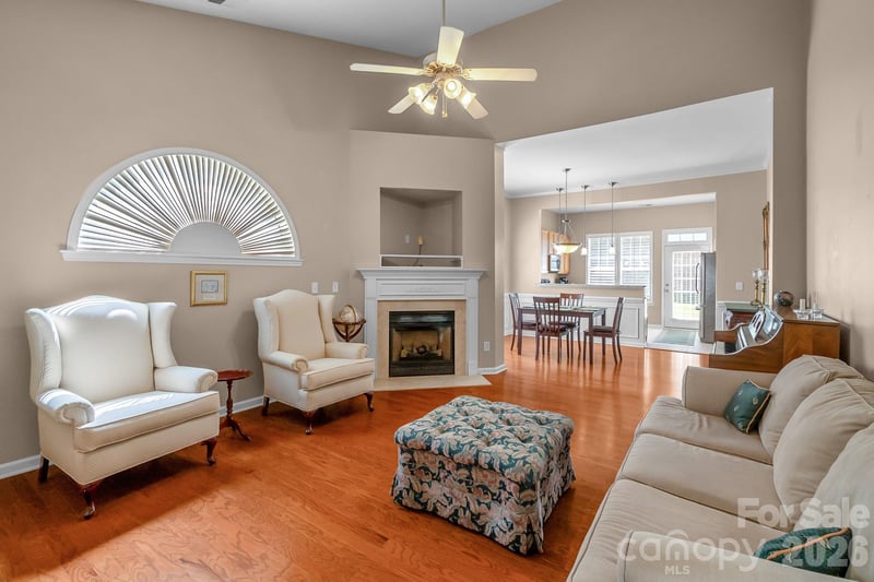 8339 Brookings Dr, Charlotte, NC 28269