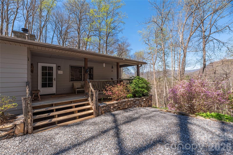 102 Fall Creek Rd, Waynesville, NC 28785