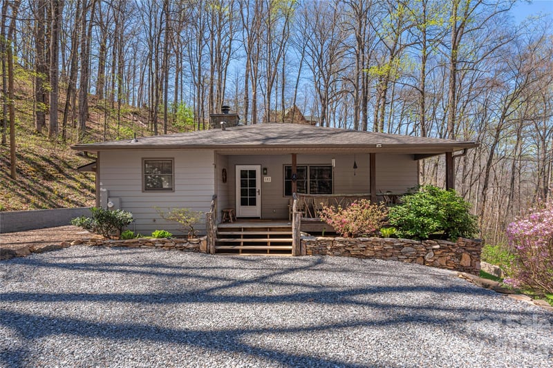 102 Fall Creek Rd, Waynesville, NC 28785