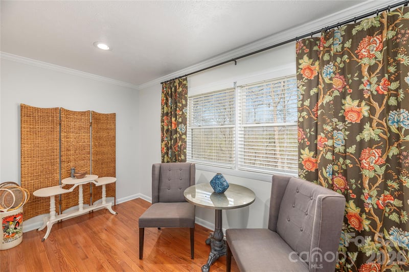 102 Fall Creek Rd, Waynesville, NC 28785