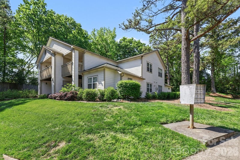 1051 Churchill Downs Ct #B, Charlotte, NC 28211
