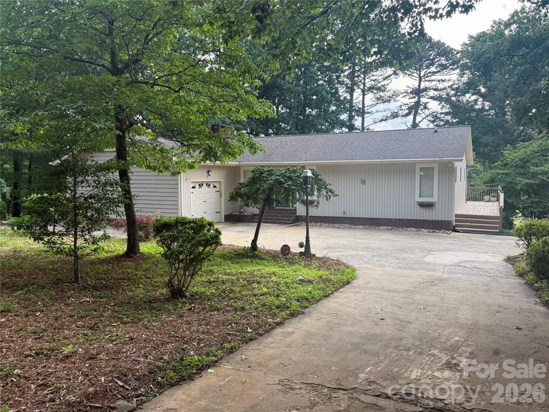 18 Olde Duffers Dr, Nebo, NC 28761